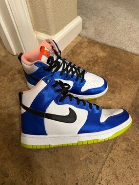 Nike Dunk High Sneakers in Blue Satin